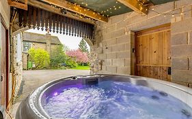 Central Malham Wellbeing Escape Hot Tub & Studio