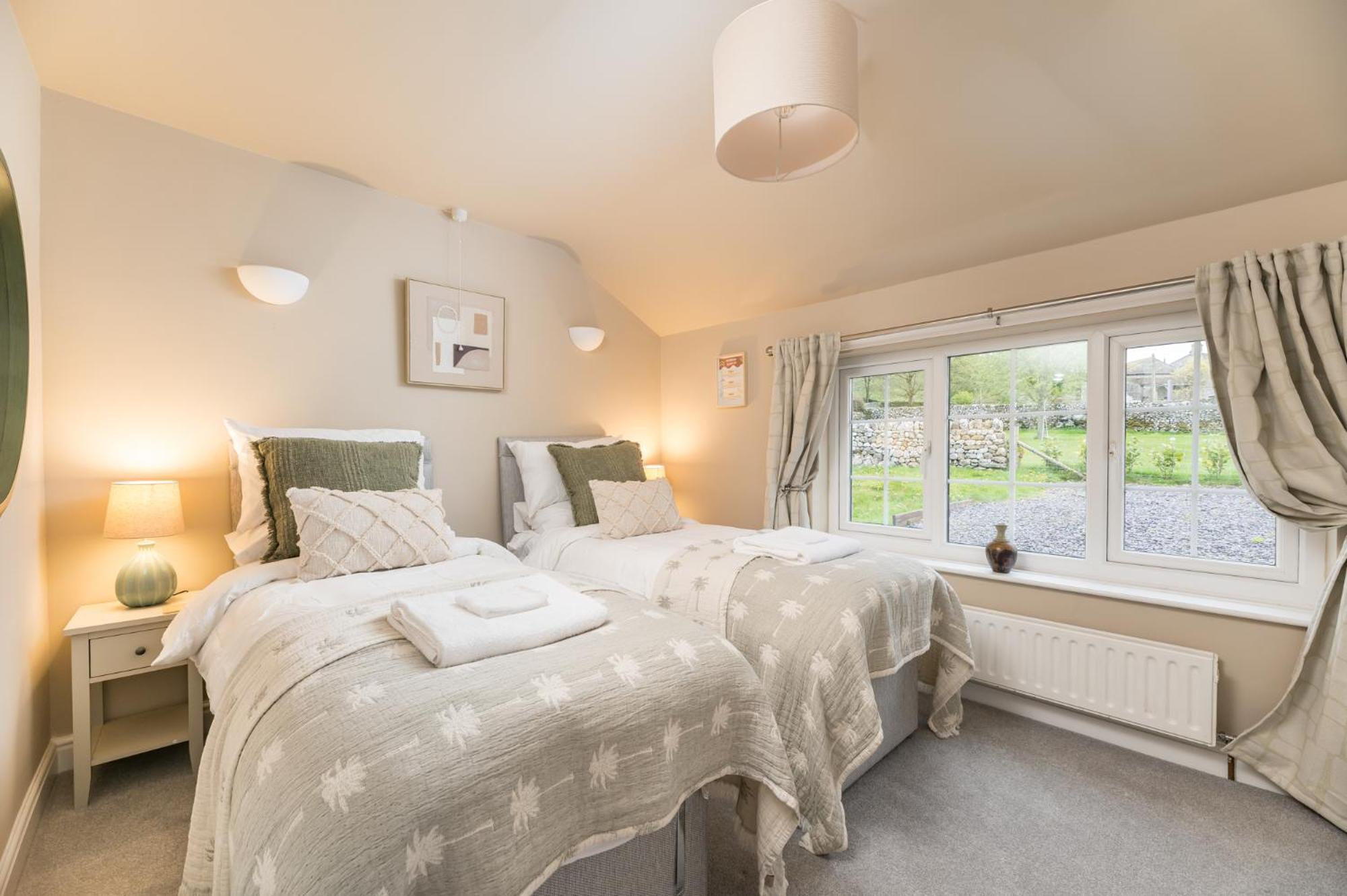 Central Malham, Sleeps 2, Private Hot Tub, Yoga Studio Exterior photo