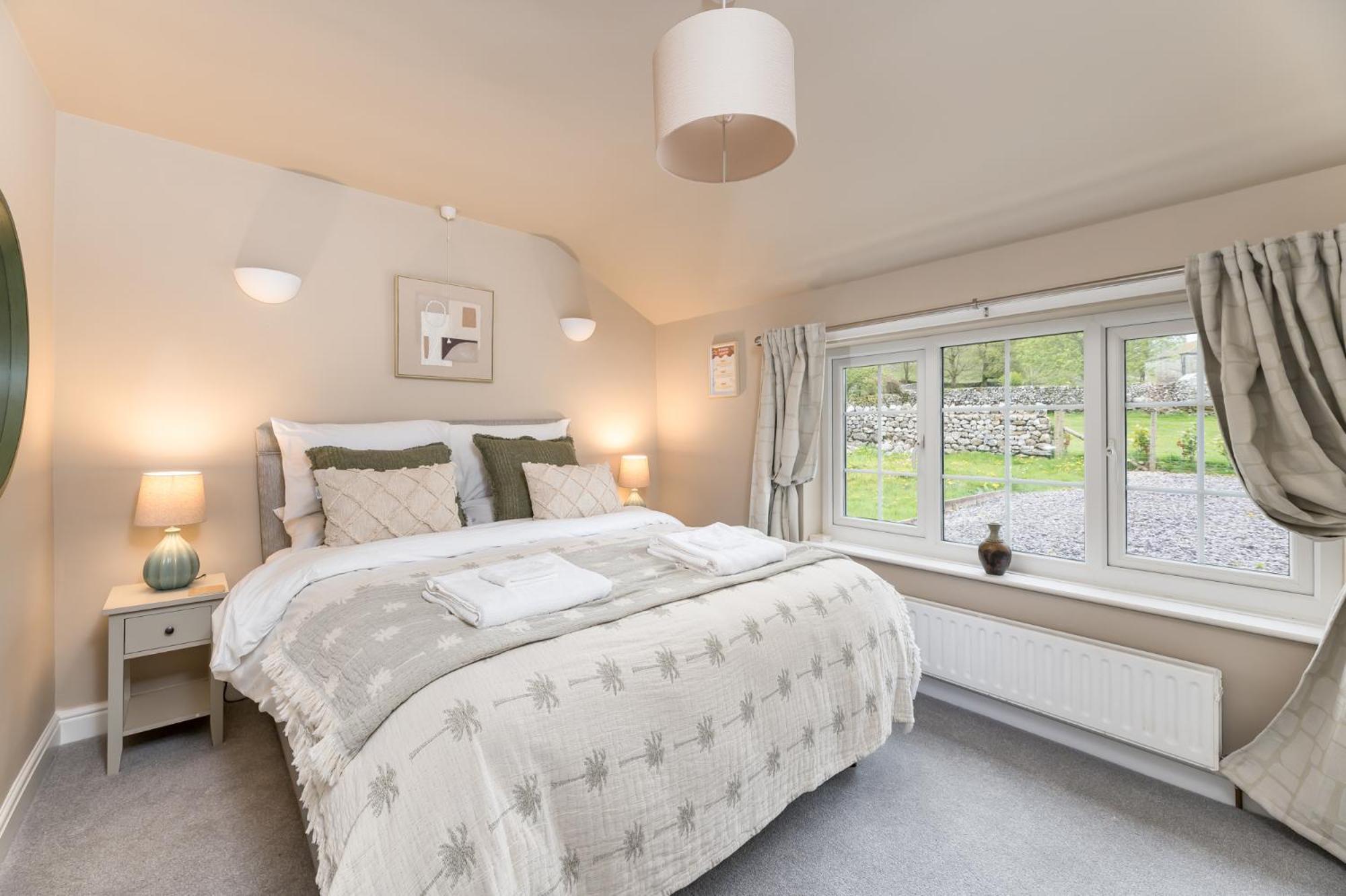 Central Malham Wellbeing Escape Hot Tub & Studio Exterior photo