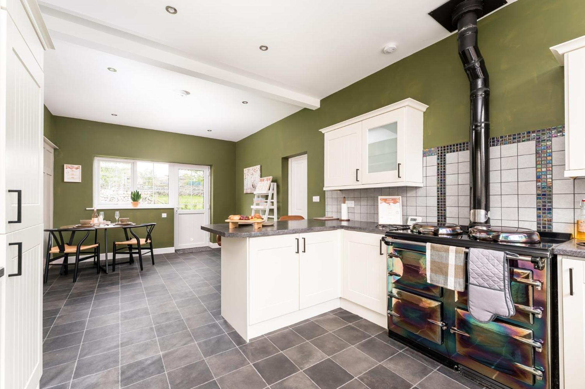 Central Malham Wellbeing Escape Hot Tub & Studio Exterior photo