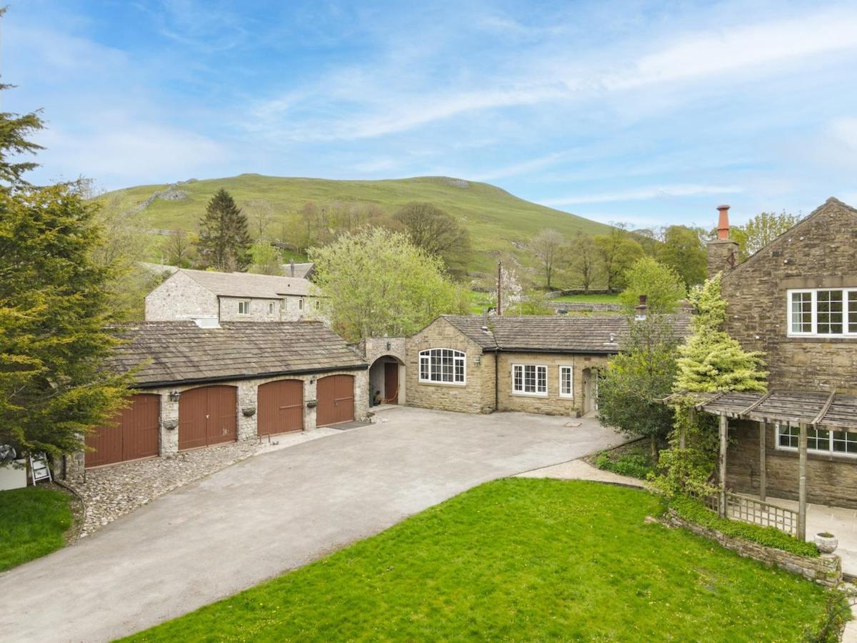 Central Malham Wellbeing Escape Hot Tub & Studio Exterior photo